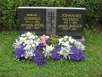  Karl Johannes Nilsson 1912-1965 och hustrun Gunhild Kristina (f Uhlin) 1915-1991 samt barnen Karl Birger 1949-1965 och Gunvi Irene 1953-1965.